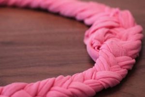 Collar de trapillo DIY hecho con una camiseta para verano 2014