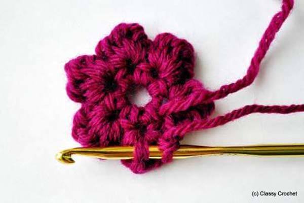 haciendo-flores-a-crochet