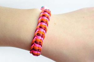 Cómo hacer un nudo o cierre para pulsera de macramé